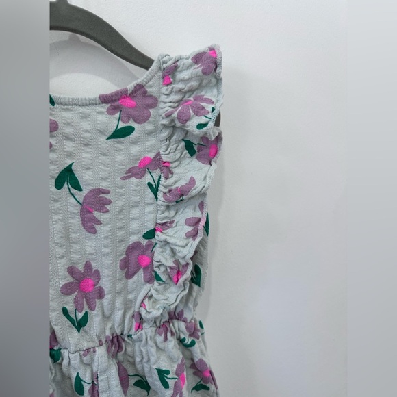 Zara Kids Floral Jumpsuit with a Vneck Back and Ruffle Shoulder Accents - 6 yrs - Picture 8 of 11